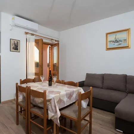 In With Sea View, Balcony, Air Conditioning, Wifi 3598-2 Apartman