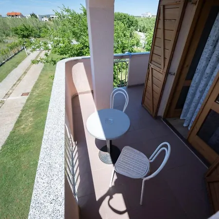 In With Sea View, Balcony, Air Conditioning, Wifi 3598-2 Appartamento Privlaka (Zadar)