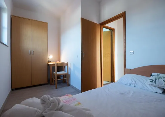 Apartment In With Sea View, Balcony, Air Conditioning, Wifi 3598-2 Privlaka (Zadar)